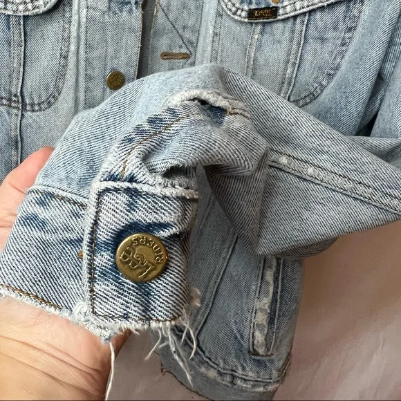Vintage Lee Riders Denim Jacket Distressed Size Medium - Picture 10 of 15